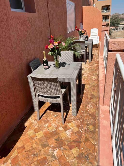 Appartement Haut Standing 3 Chambres Avec Terasse Quartier Gueliz Hivernage A Marrakech I19 Маракеш Екстериор снимка