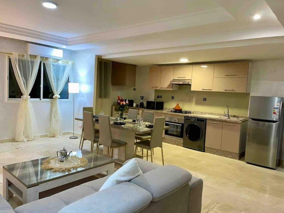 Appartement Haut Standing 3 Chambres Avec Terasse Quartier Gueliz Hivernage A Marrakech I19 Маракеш Екстериор снимка