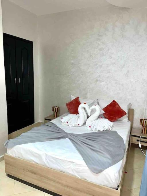 Appartement Haut Standing 3 Chambres Avec Terasse Quartier Gueliz Hivernage A Marrakech I19 Маракеш Екстериор снимка