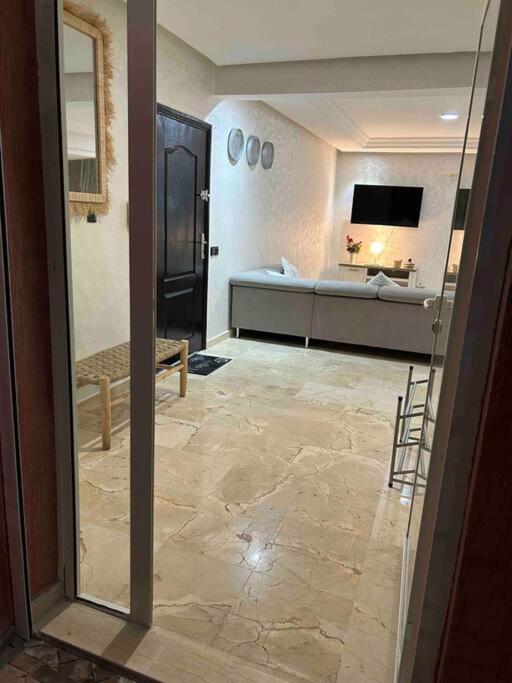 Appartement Haut Standing 3 Chambres Avec Terasse Quartier Gueliz Hivernage A Marrakech I19 Маракеш Екстериор снимка