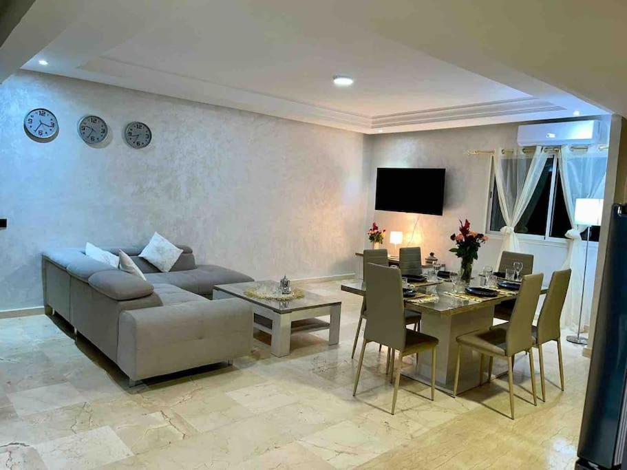 Appartement Haut Standing 3 Chambres Avec Terasse Quartier Gueliz Hivernage A Marrakech I19 Маракеш Екстериор снимка
