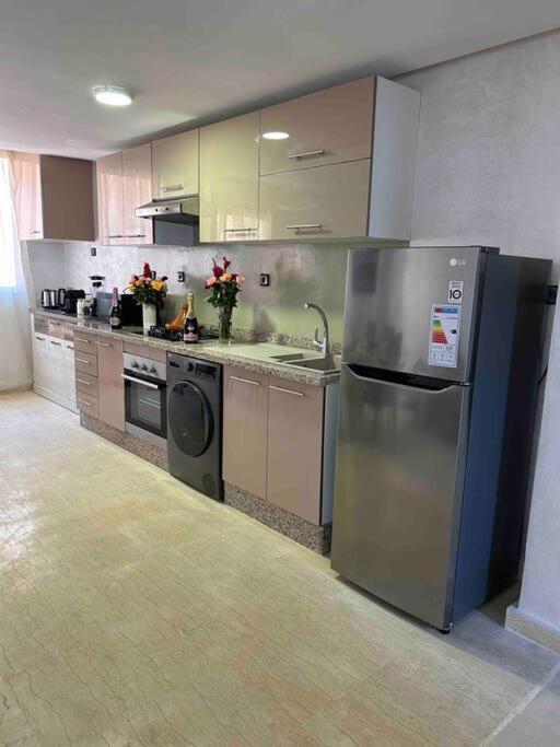 Appartement Haut Standing 3 Chambres Avec Terasse Quartier Gueliz Hivernage A Marrakech I19 Маракеш Екстериор снимка